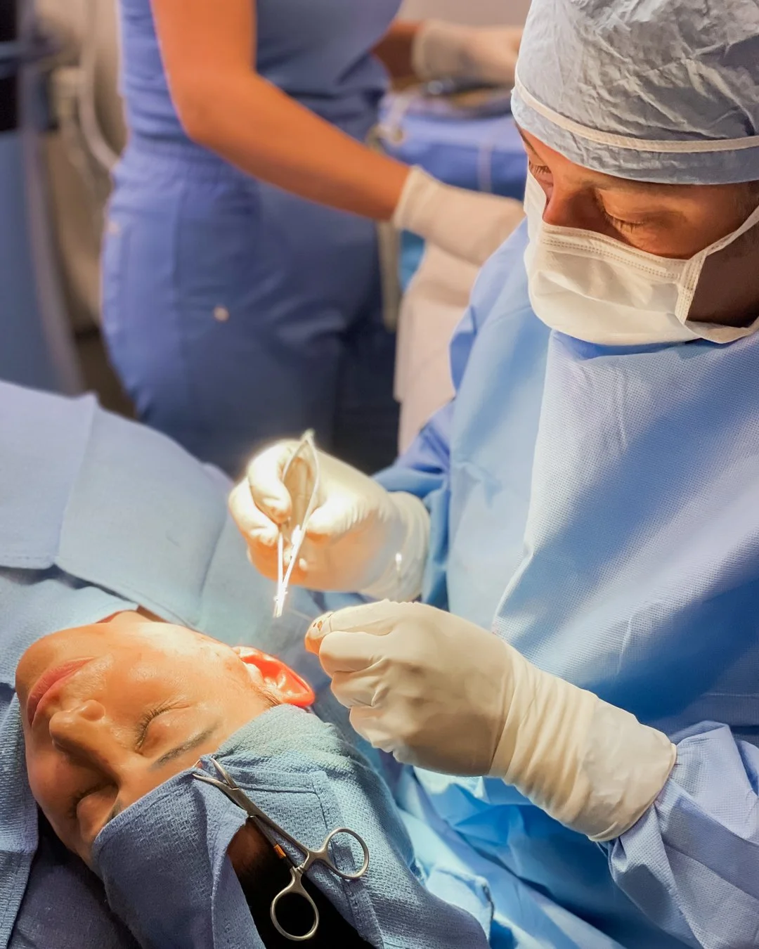 Jack Zamora MD Cosmetic Surgery and Aesthetics - Facelift & Neck